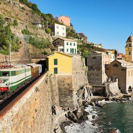 Апартаменти Joivy Family Flat With Little Patio, Cinque Terre Вернацца Екстер'єр фото