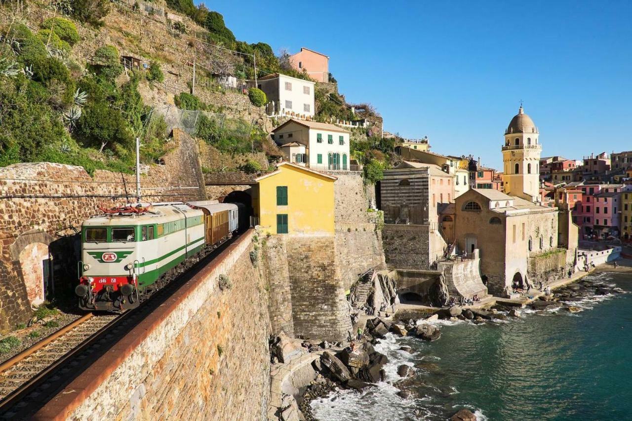 Апартаменти Joivy Family Flat With Little Patio, Cinque Terre Вернацца Екстер'єр фото