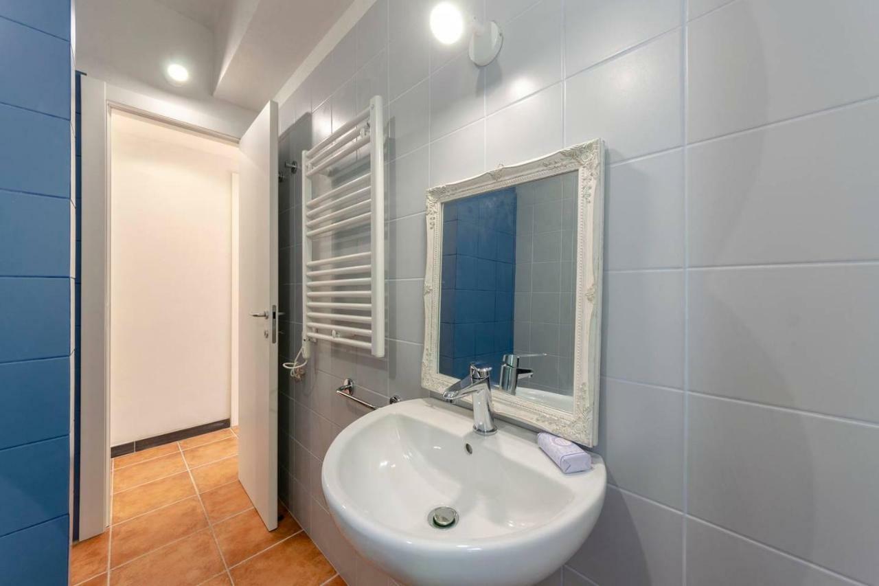 Апартаменти Joivy Family Flat With Little Patio, Cinque Terre Вернацца Екстер'єр фото